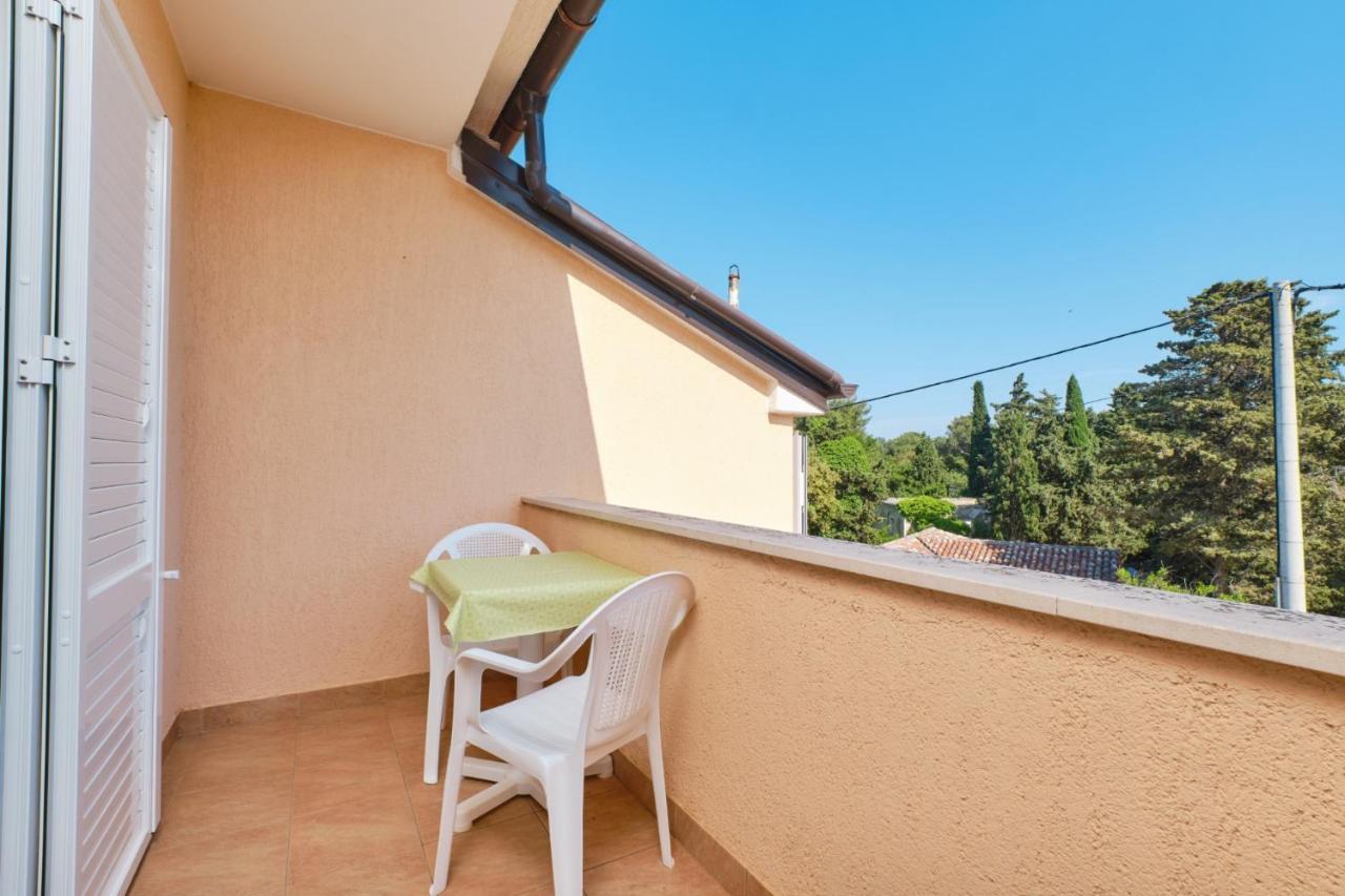Apartments Blanka Nerezine Exterior photo